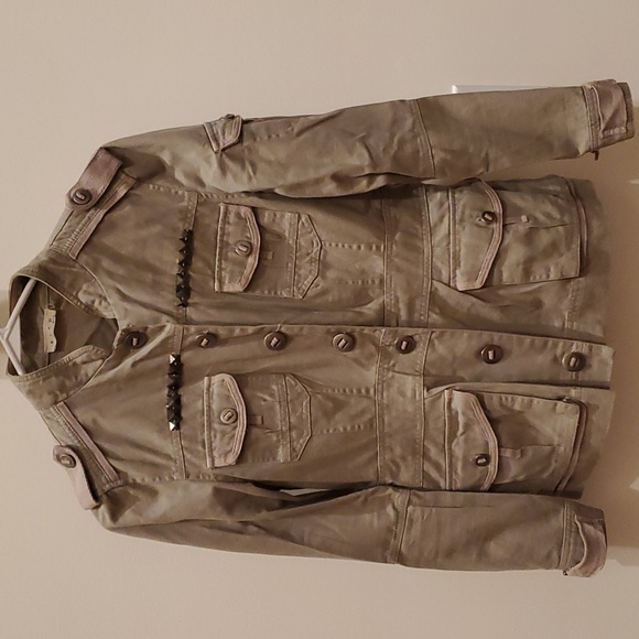 BLVD Jackets & Blazers - Khaki button-down jacket with pockets